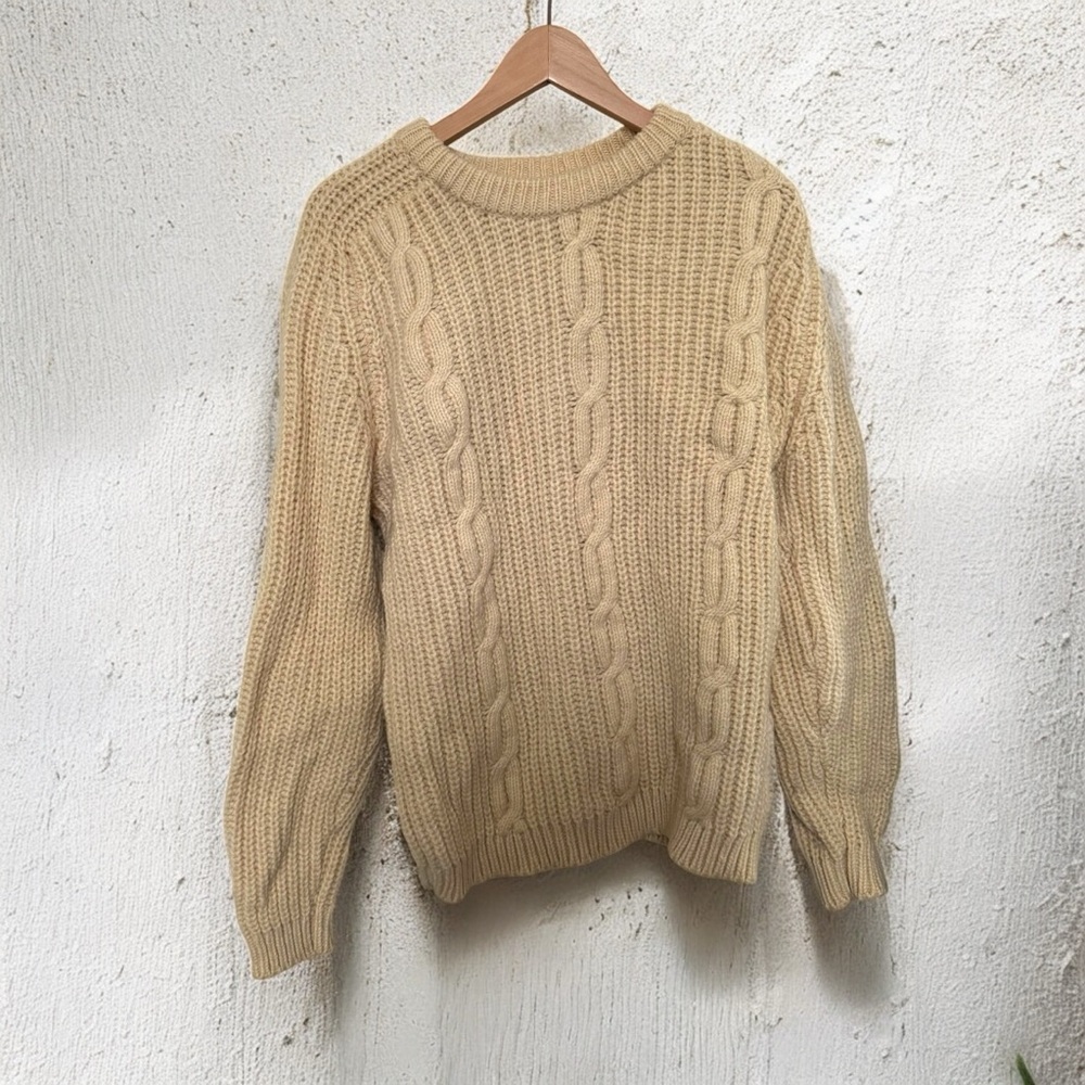Vintage Irish Wool Cable Knit Sweater – Coastal Academia Vibes M/L